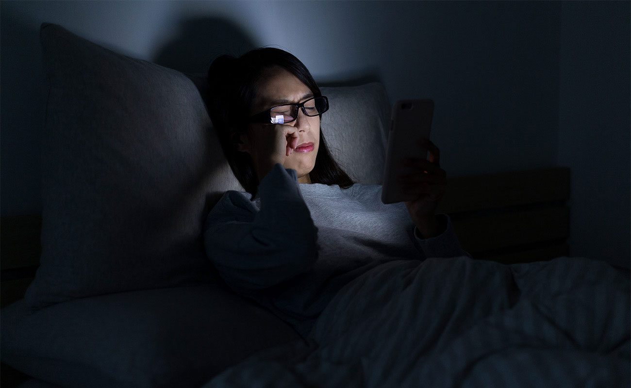 光線不足看電子產品